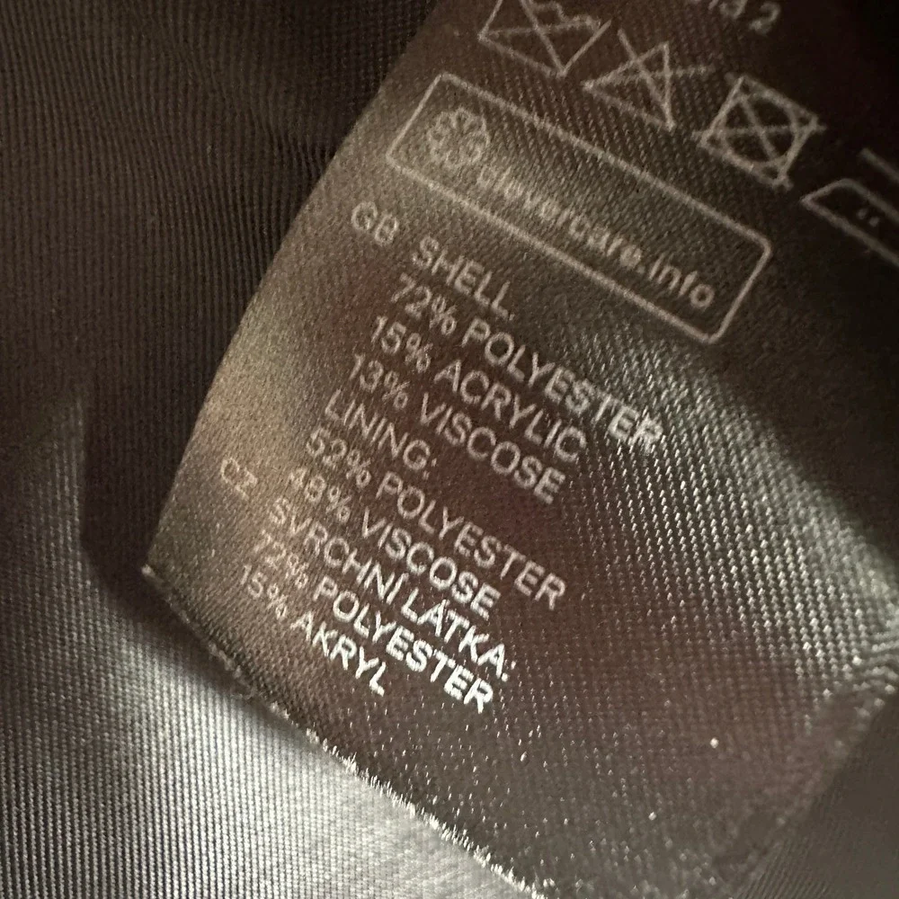 H&M open front